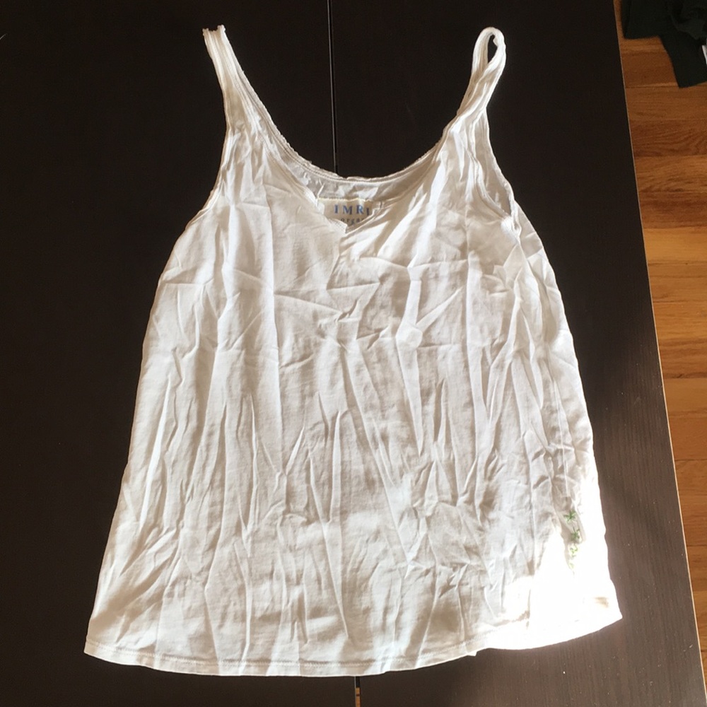 Surf wear tank top with green accents